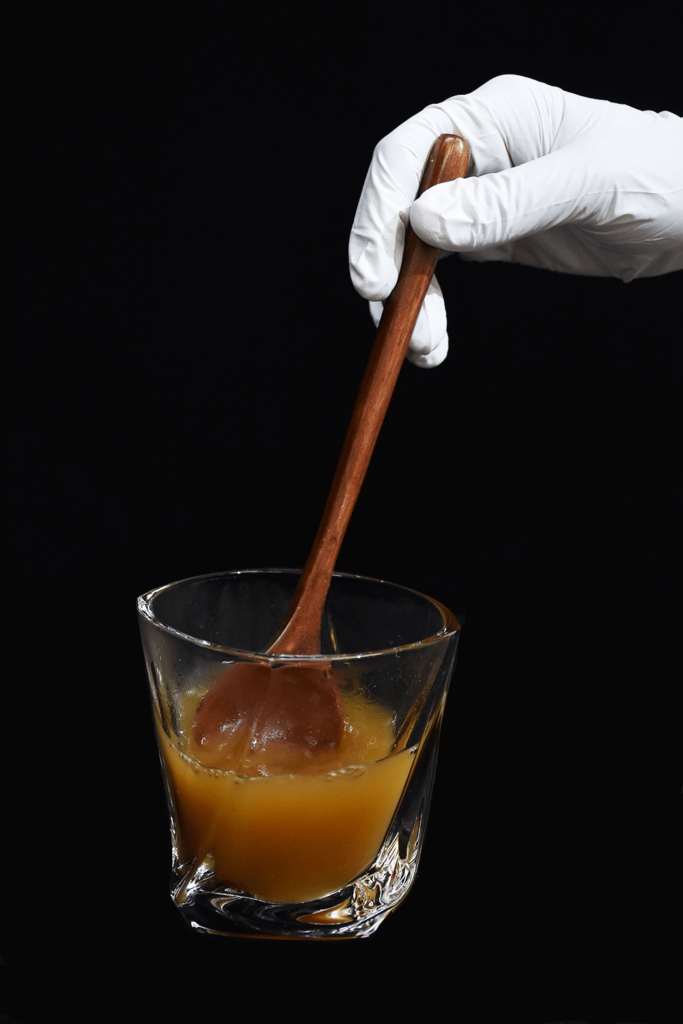 Lions mane extract dissolved in water-1000_1500-3