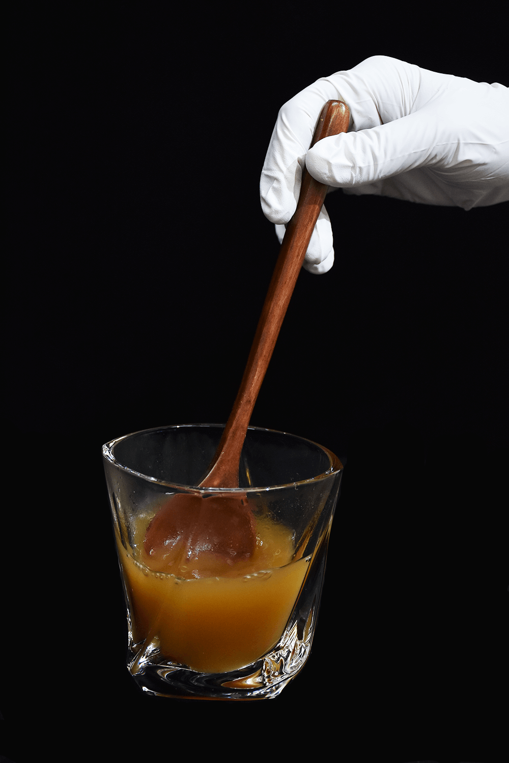 Lions mane extract dissolved in water-1000_1500-3